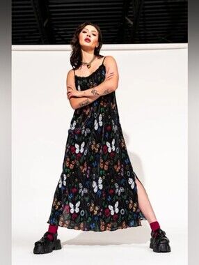 Dressed In Lala Money Honey Plisse Slip Dress in Folklore Florals Size Small